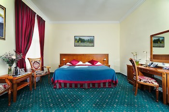 Green Garden Hotel