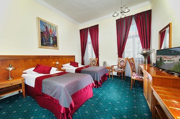 Green Garden Hotel