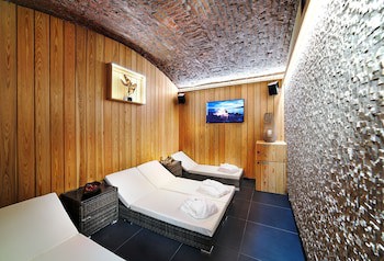 Green Garden Hotel