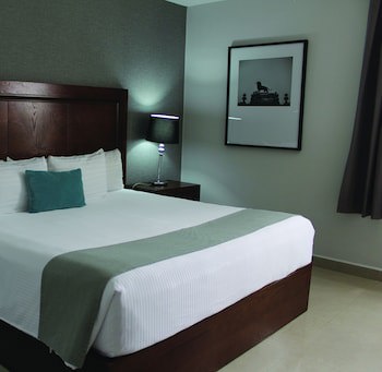Hotel Suites Mexico Plaza Campestre