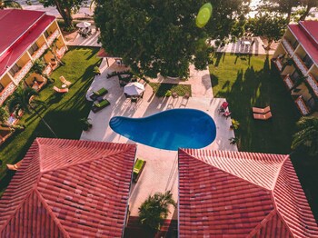 Sunset Shores Beach Hotel