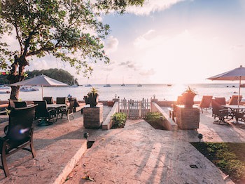 Sunset Shores Beach Hotel
