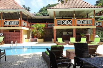 Sunset Shores Beach Hotel