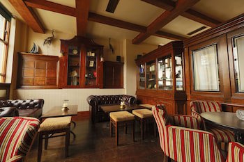 Riverside Hotel