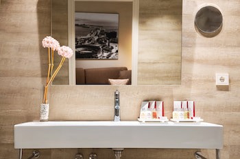 Salles Hotel Malaga Centro