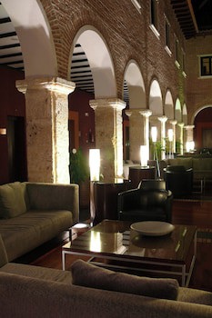 Ac Hotel Palacio De Santa Ana By Marriott