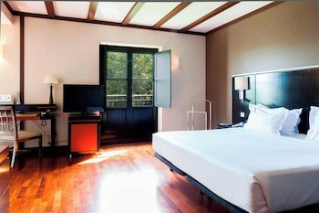 Ac Hotel Palacio De Santa Ana By Marriott