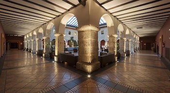 Ac Hotel Palacio De Santa Ana By Marriott
