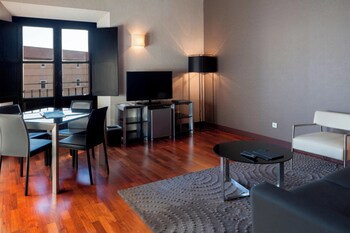 Ac Hotel Palacio De Santa Ana By Marriott