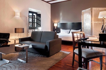 Ac Hotel Palacio De Santa Ana By Marriott