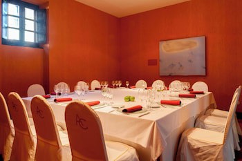 Ac Hotel Palacio De Santa Ana By Marriott