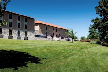 Ac Hotel Palacio De Santa Ana By Marriott