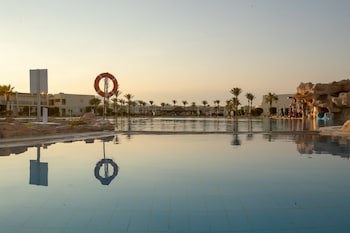 Doubletree By Hilton Sharm El Sheikh - Sharks Bay Resort