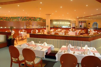 Doubletree By Hilton Sharm El Sheikh - Sharks Bay Resort