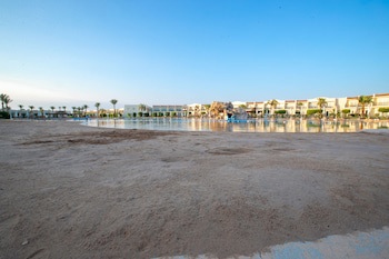 Doubletree By Hilton Sharm El Sheikh - Sharks Bay Resort