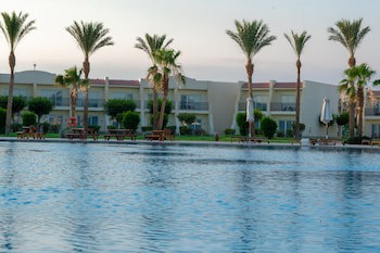 Doubletree By Hilton Sharm El Sheikh - Sharks Bay Resort