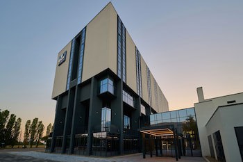 RMH Modena Raffaello galeri fotoğrafı