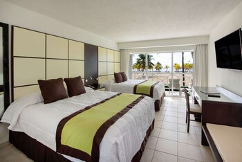 Viva Fortuna Beach By Wyndham, A Trademark All Inclusive