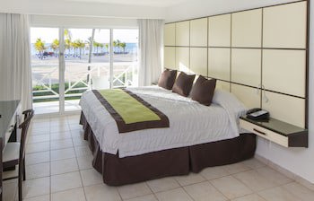 Viva Fortuna Beach By Wyndham, A Trademark All Inclusive