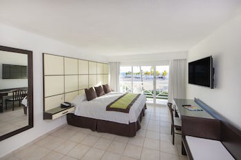 Viva Fortuna Beach By Wyndham, A Trademark All Inclusive