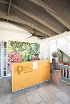 Lazy Parrot Inn