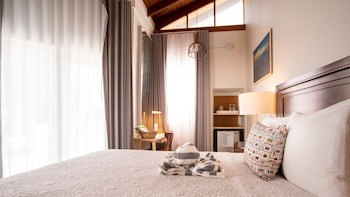 Lazy Parrot Inn