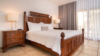 Lazy Parrot Inn