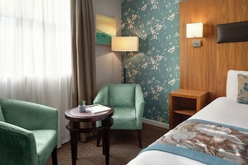 Ramada By Wyndham Cheltenham