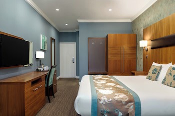 Ramada By Wyndham Cheltenham
