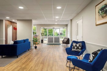 Ramada By Wyndham Cheltenham