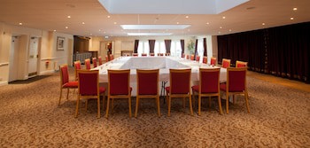 Ramada By Wyndham Cheltenham