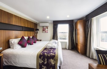Ramada By Wyndham Cheltenham