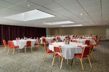 Ramada By Wyndham Cheltenham