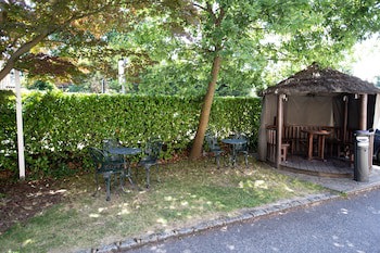 The Corner House Hotel Gatwick