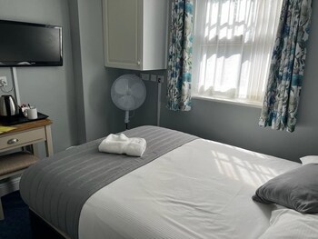The Corner House Hotel Gatwick