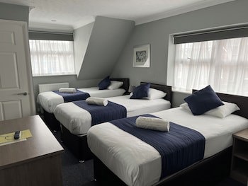 The Corner House Hotel Gatwick