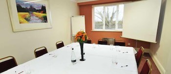 Supreme Inn