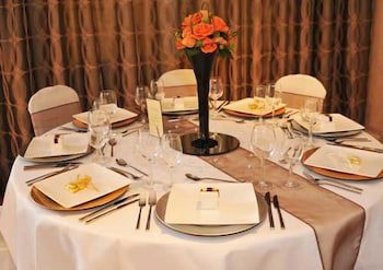 Supreme Inn