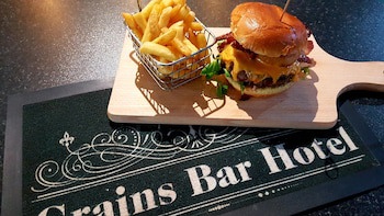 Grains Bar