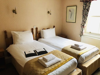 Brook Red Lion Hotel