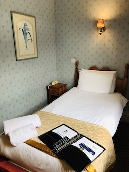 Brook Red Lion Hotel
