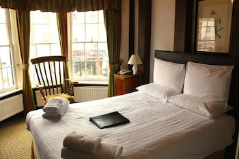 Brook Red Lion Hotel
