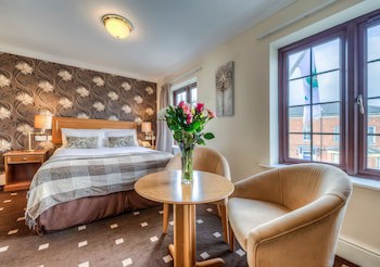 Bridge House Hotel