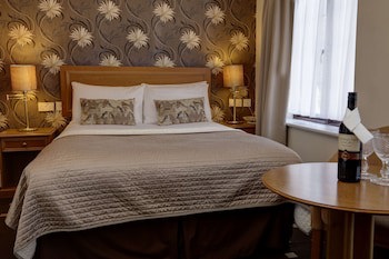 Bridge House Hotel