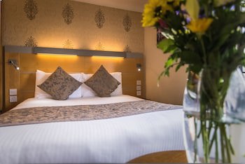 Bridge House Hotel