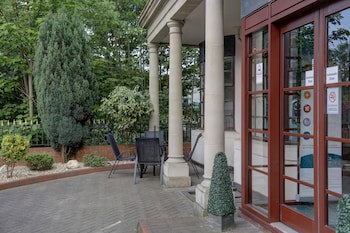 Bridge House Hotel