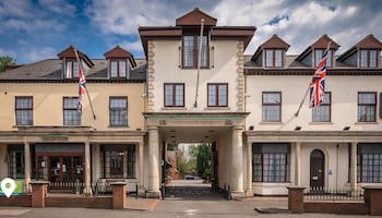 Bridge House Hotel