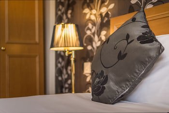 Bridge House Hotel