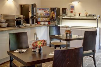Bridge House Hotel