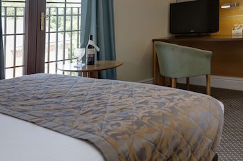Bridge House Hotel